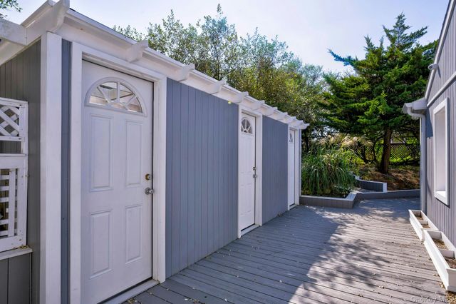 39 Sloop Walk, Ocean Beach, NY 11770