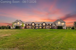 22080 Andover Drive 94, Macomb Township, MI 48042
