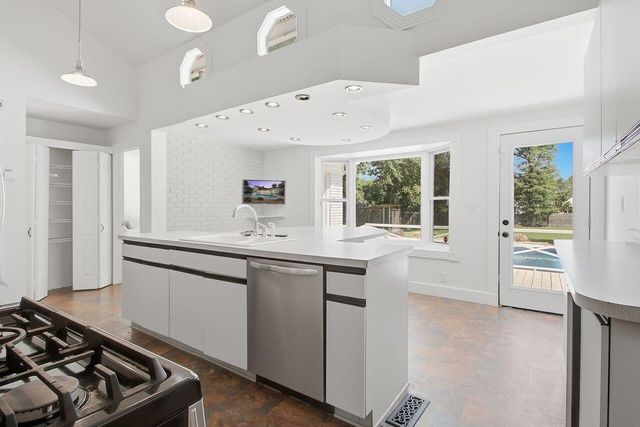 1410 N Edgewater Drive, Charleston, SC 29407