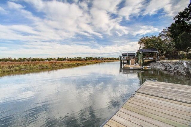 1410 N Edgewater Drive, Charleston, SC 29407