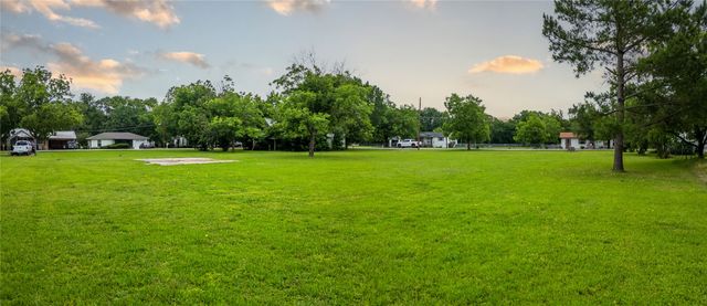 606 Main Street, Greenville, TX 75401