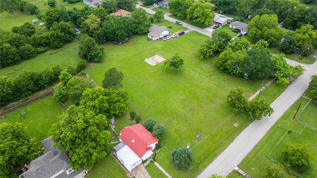 606 Main Street, Greenville, TX 75401