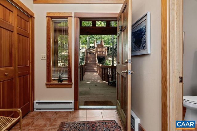 788 DEVILS KNOB LOOP, Roseland, VA 22967