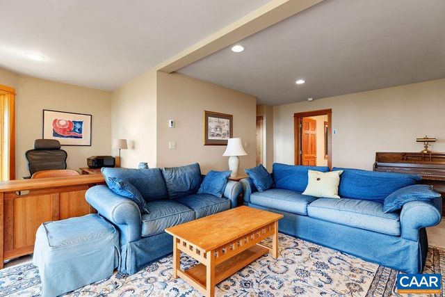 788 DEVILS KNOB LOOP, Roseland, VA 22967