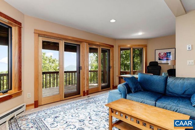 788 DEVILS KNOB LOOP, Roseland, VA 22967