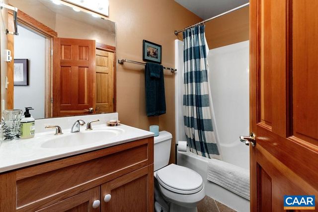 788 DEVILS KNOB LOOP, Roseland, VA 22967