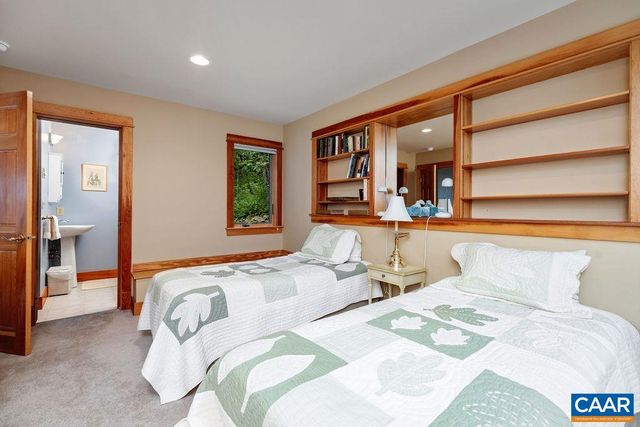 788 DEVILS KNOB LOOP, Roseland, VA 22967