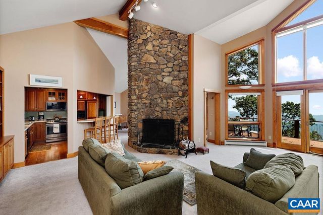 788 DEVILS KNOB LOOP, Roseland, VA 22967