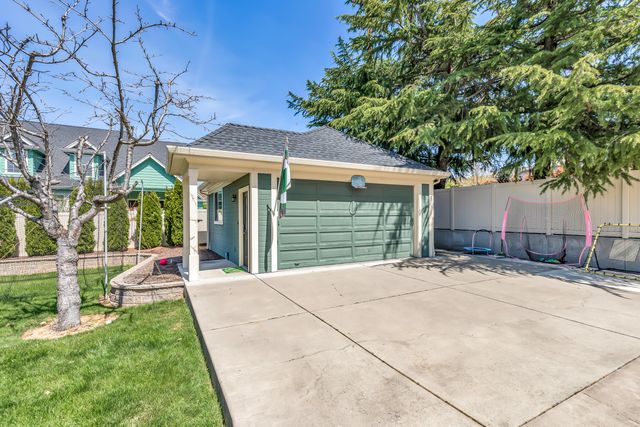 3487 Greystone Court, Medford, OR 97504