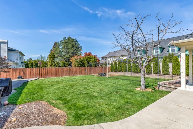 3487 Greystone Court, Medford, OR 97504