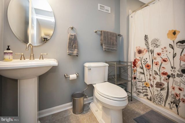 70 COLEMANS MILL DR, Fredericksburg, VA 22405