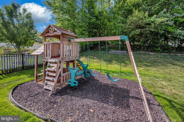70 COLEMANS MILL DR, Fredericksburg, VA 22405