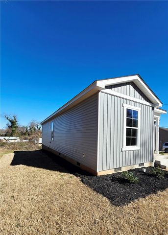 311 Tribble Street, Seneca, SC 29678