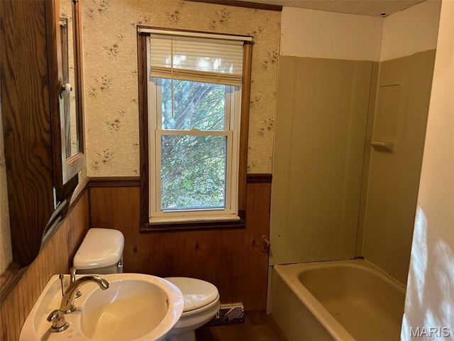 636 S 19th Street, Belleville, IL 62226