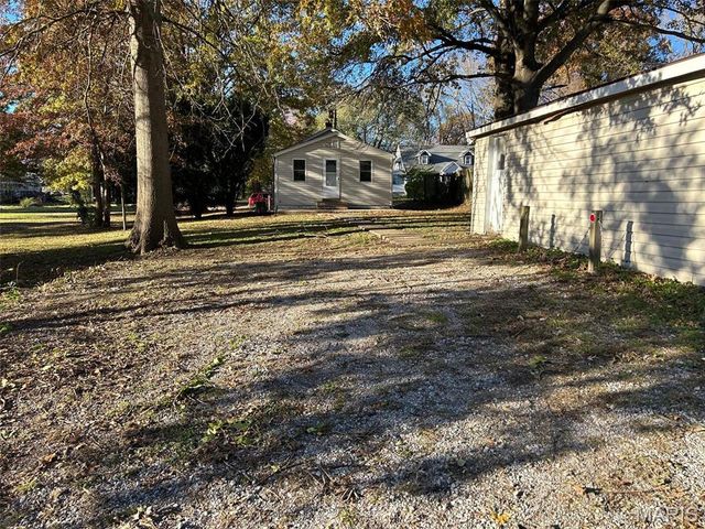 636 S 19th Street, Belleville, IL 62226
