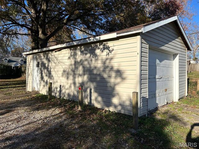 636 S 19th Street, Belleville, IL 62226