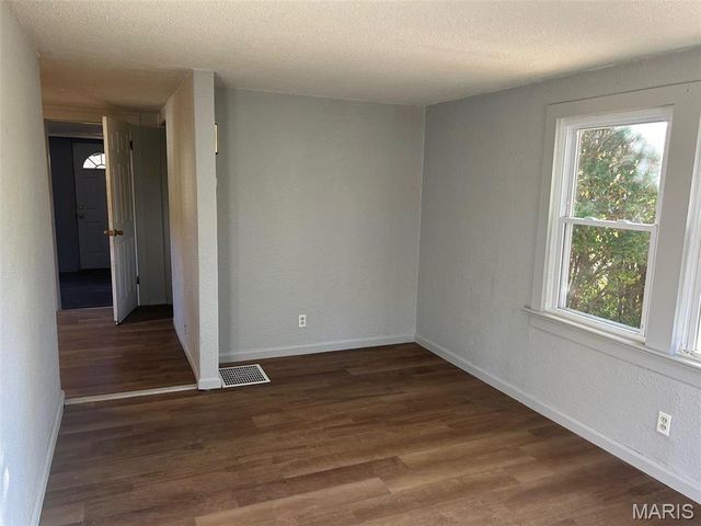 636 S 19th Street, Belleville, IL 62226