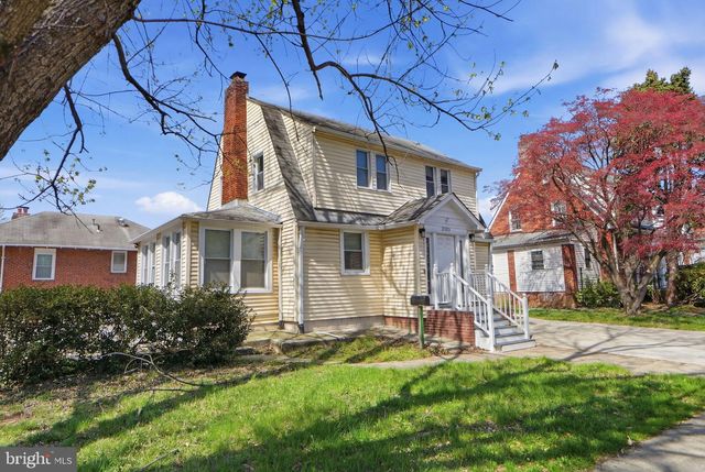 2320 S EADS ST, Arlington, VA 22202