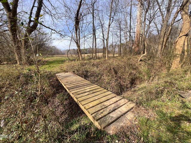 6061 River Run Trail, Graham, NC 27253