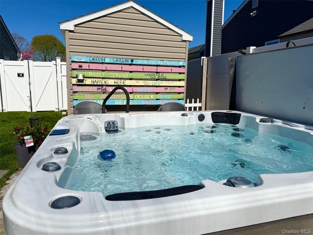 11 Hollow Oak Drive, East Patchogue, NY 11772
