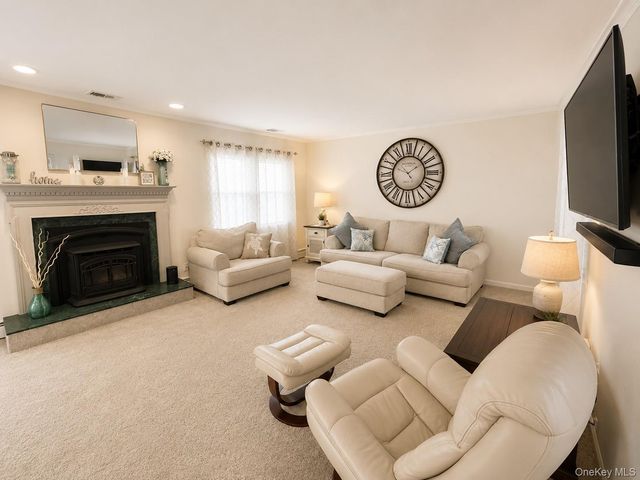 11 Hollow Oak Drive, East Patchogue, NY 11772