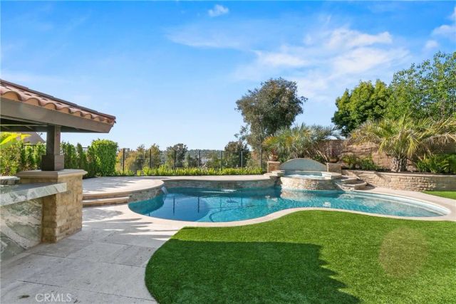 7 Kent Court, Ladera Ranch, CA 92694
