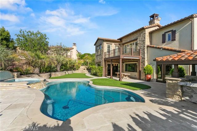 7 Kent Court, Ladera Ranch, CA 92694