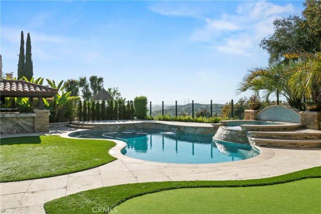 7 Kent Court, Ladera Ranch, CA 92694