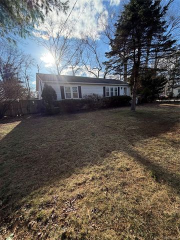 60 Webb Avenue, Patchogue, NY 11772