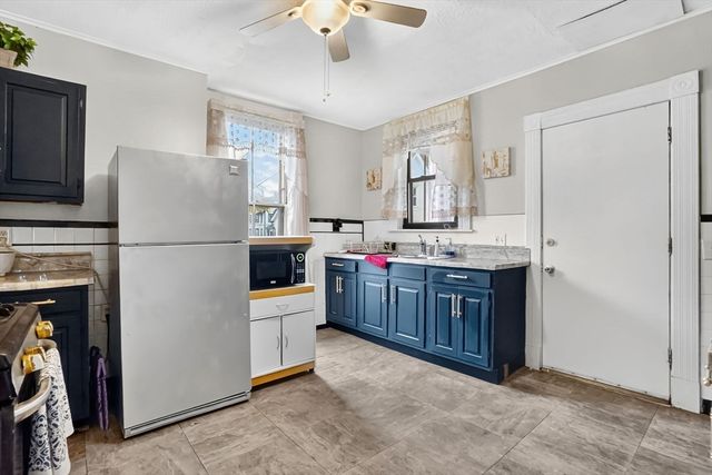 55 Florida St, Springfield, MA 01109