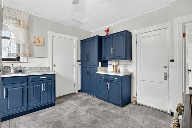 55 Florida St, Springfield, MA 01109