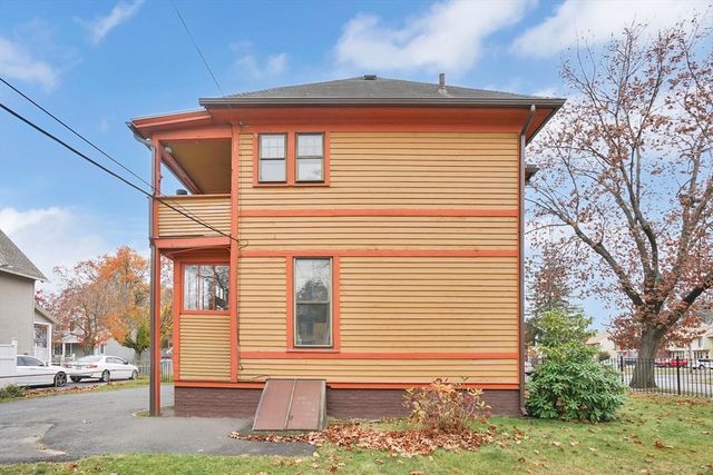 55 Florida St, Springfield, MA 01109