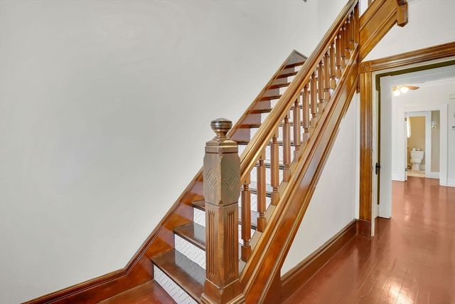 55 Florida St, Springfield, MA 01109