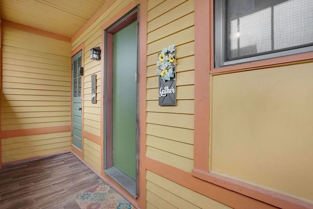 55 Florida St, Springfield, MA 01109