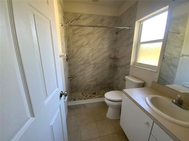 18533 PEBBLE LAKE COURT, Tampa, FL 33647