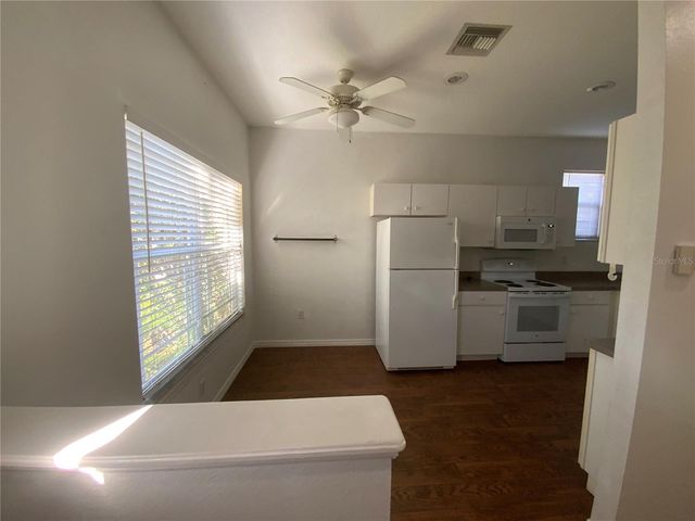 18533 PEBBLE LAKE COURT, Tampa, FL 33647