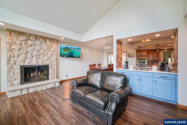 3586 Cherokee Dr S, Salem, OR 97302