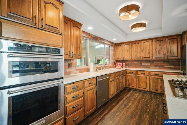 3586 Cherokee Dr S, Salem, OR 97302