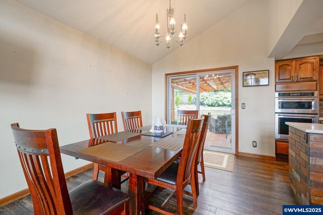 3586 Cherokee Dr S, Salem, OR 97302