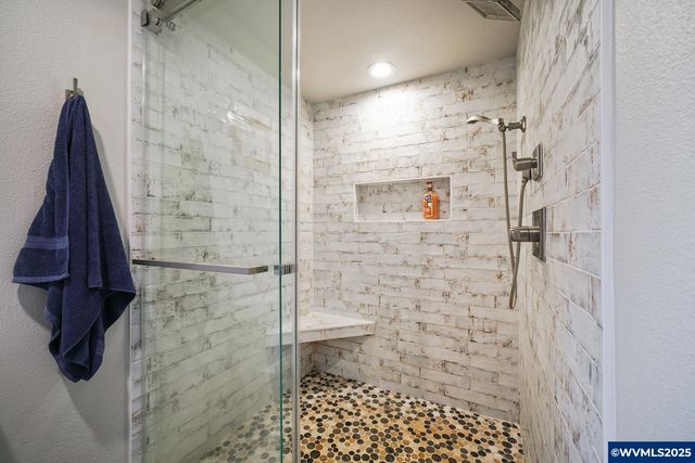 3586 Cherokee Dr S, Salem, OR 97302