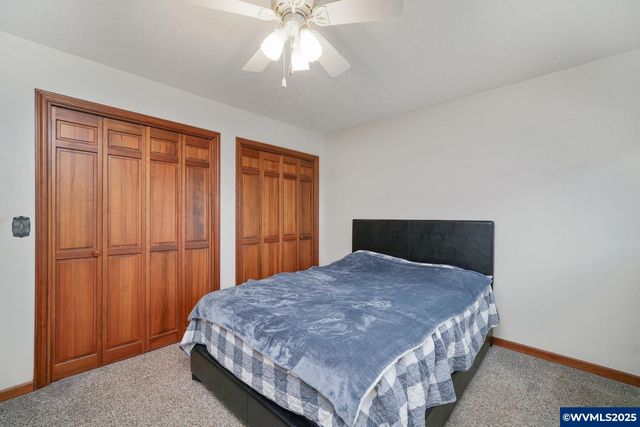 3586 Cherokee Dr S, Salem, OR 97302