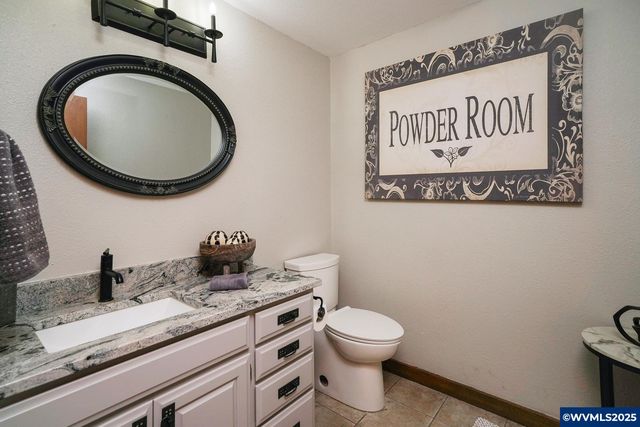 3586 Cherokee Dr S, Salem, OR 97302