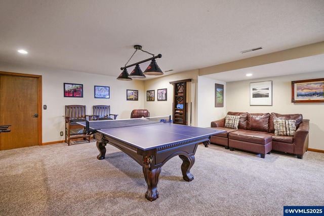 3586 Cherokee Dr S, Salem, OR 97302