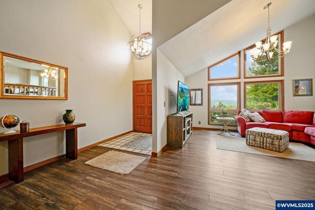 3586 Cherokee Dr S, Salem, OR 97302