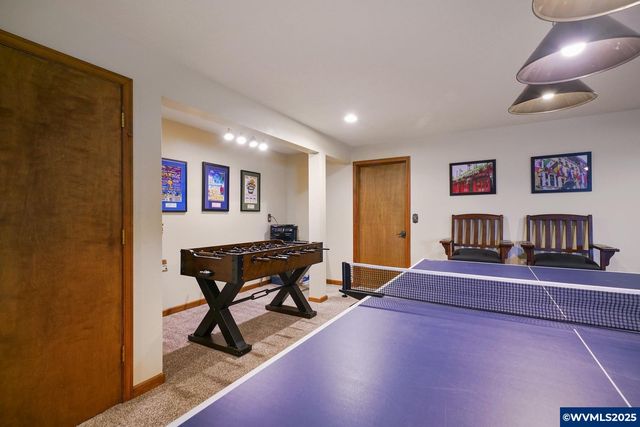 3586 Cherokee Dr S, Salem, OR 97302