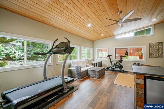 3586 Cherokee Dr S, Salem, OR 97302