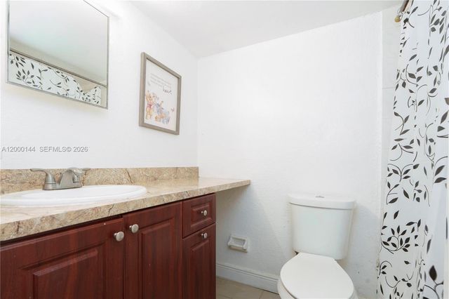 8003 W 6th Ave M, Hialeah, FL 33014