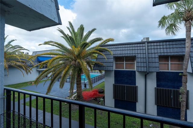 8003 W 6th Ave M, Hialeah, FL 33014