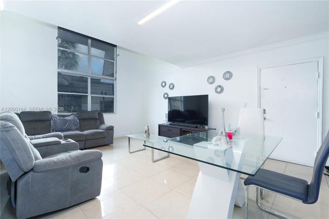 8003 W 6th Ave M, Hialeah, FL 33014