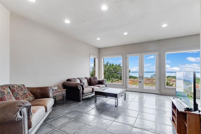 311 Granite CIR, Burnet, TX 78611